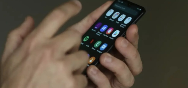 Prejuízo médio com golpes digitais sobe 21% em 2025, aponta pesquisa