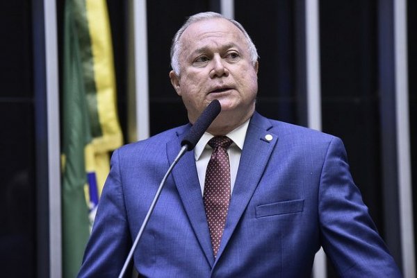 Presidente do União Brasil na Bahia nega saída de ACM Neto do partido