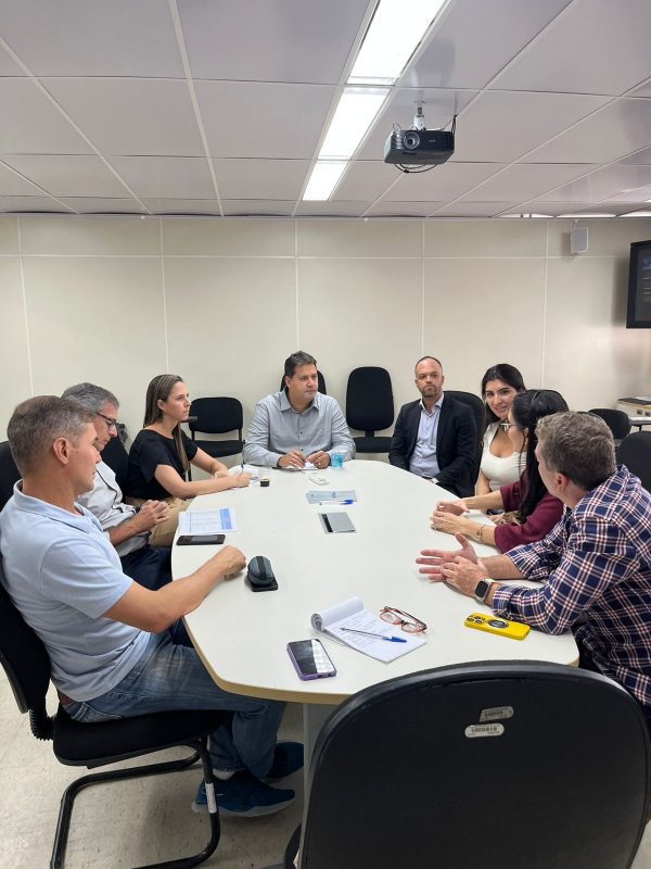 Procon-Ba e Associação Baiana de Supermercados dialogam para fortalecer os direitos dos consumidores