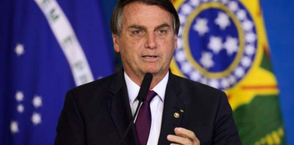'Que Deus o receba com alegria', escreve Bolsonaro ao lamentar morte de Paulo Gustavo