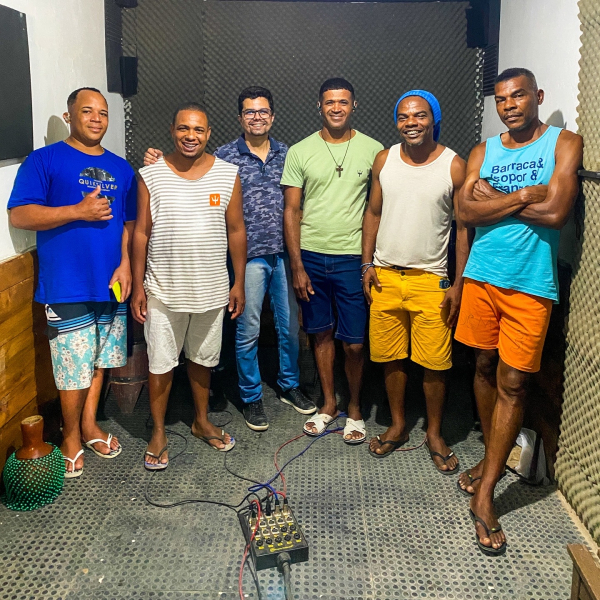 QUIXABEIRA DA MATINHA GRAVA PRIMEIRO ÁLBUM PARA AS PLATAFORMAS DE MÚSICA