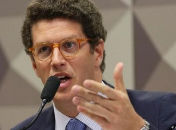 Ricardo Salles e Ministério do Meio Ambiente são alvos de busca e apreensão da PF