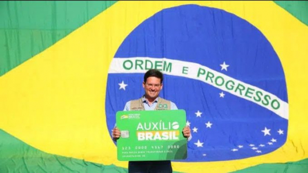 Roma anuncia Auxílio Bahia para complementar Auxílio Brasil