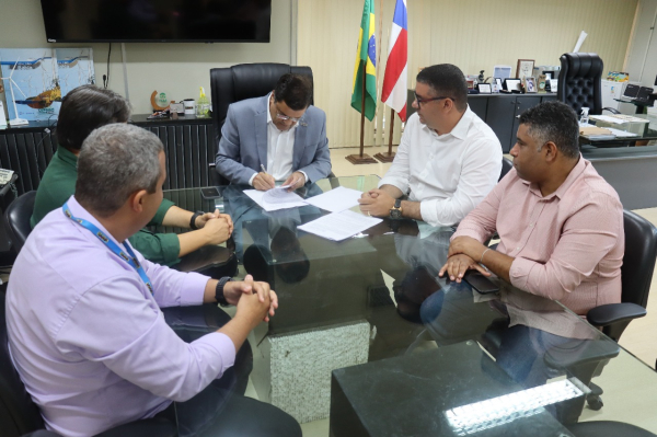 SDE assina protocolo de intenções de apoio institucional que prevê implantação de unidade fabril em Olindin