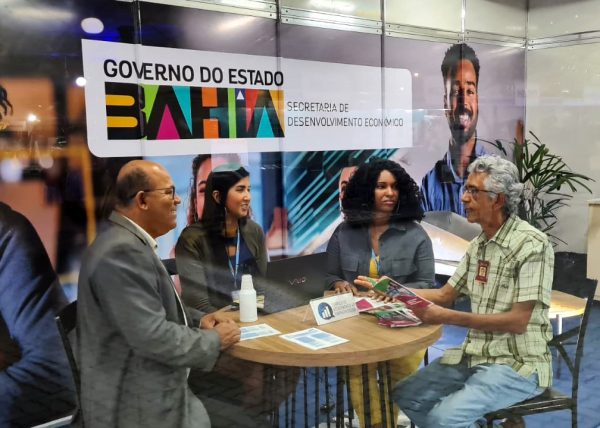 SDE leva serviço de orientação para MEIs e MPEs à maior feira de negócios do centro-norte baiano 