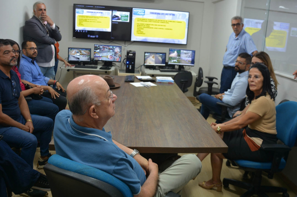 Secretário apresenta propostas de melhorias no Centro de Controle de Operações e Videomonitoramento