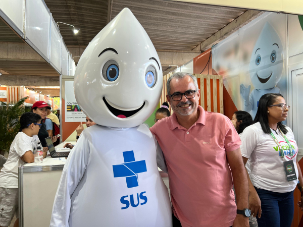 Sesab e SMS ofertam vacinação durante Fenagro