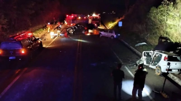 Sete pessoas, entre elas duas crianças, morrem em acidente em Ouro Preto