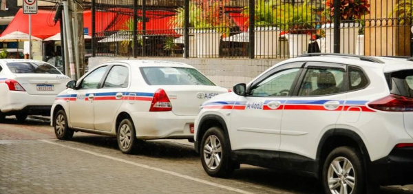 Taxistas credenciados poderão obter cartão de identificação digital a partir desta quinta-feira