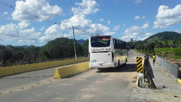 Tráfego é totalmente liberado no acesso a Floresta Azul