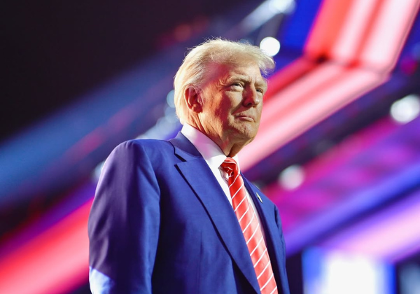 Trump reforça apoio a Bolsonaro, mas evita menção a denúncias contra ex-presidente