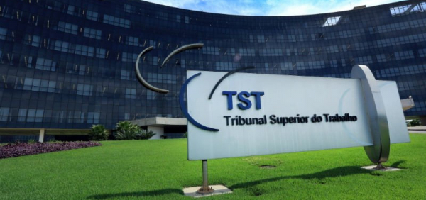 TST condena empresa que limitou ida de atendentes ao banheiro