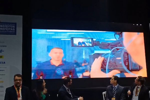 TV Feira apresentada no Encontro de Novos Prefeitos e Prefeitas em Brasília