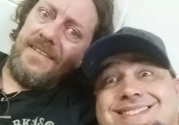 Vocalista do Raimundos lamenta morte de Canisso: ‘Dia triste’