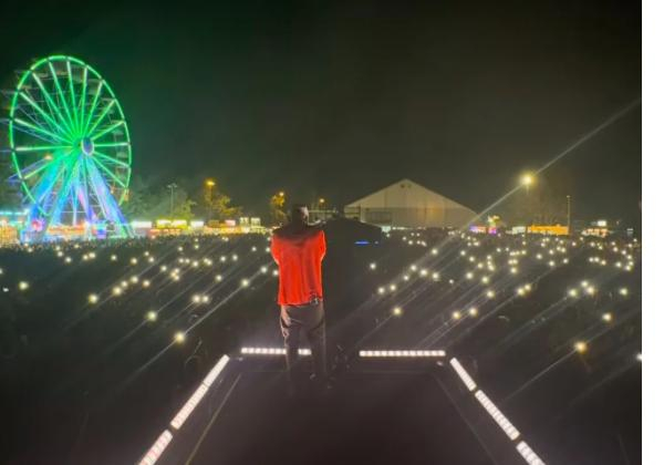 Zé Felipe chora em primeiro show depois do anúncio de separação com Virginia