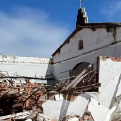 Igreja desaba em povoado de município baiano