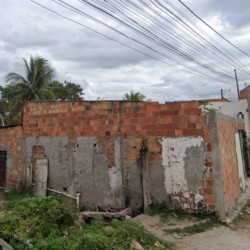 Imóveis em risco de desabamento no bairro Calumbi