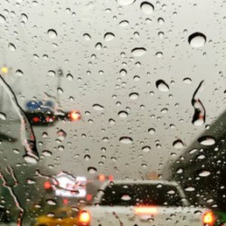 Inmet emite alerta de chuvas intensas para Salvador e mais 27 cidades da Bahia
