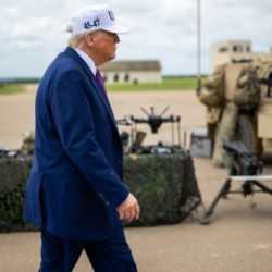 Trump deixa encontro do G7 após dizer que Teerã deve ser evacuada