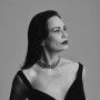 Em ensaio exclusivo com Luiza Brunet, Eudora promove campanha para celebrar a pele madura como ato de poder