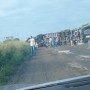 Grave acidente interdita a BR-116 Norte em Lamarão: carreta carregada com placas de ferro tomba próximo a Lamarãozinho