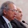 Guedes sugere vacinação privada e isenção tributária para doação de doses ao SUS