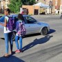 Lombadas com elevação em frente a escolas, para garantir travessia segura a estudantes