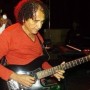 Morre Tony Oliveira, guitarrista de Edson Gomes que enfartou no palco em setembro