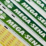 Nenhum apostador acerta Mega-Sena e prêmio acumula em R$ 63 milhões