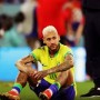 Neymar é submetido a cirurgia no joelho esquerdo