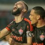 No Barradão, Vitória vence o Cuiabá e deixa a zona de rebaixamento do Brasileirão