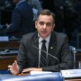 Pacheco impõe nova derrota a Bolsonaro e devolve MP das fake news