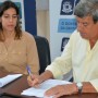 Prefeito assina convênios para construção de CRAS no George Américo e pavimentação de ruas