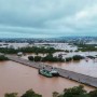 Rio Guaíba atinge mais de 5 metros e inunda centro de Porto Alegre