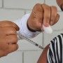 Vacinação contra a Covid no Cidade das Compras e nas unidades de saúde nesta sexta-feira