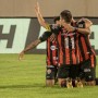 Vitória leva susto no fim, mas vence o Tombense e segue na liderança da Série B