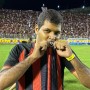 Vitória vence o Londrina e chega ao seu terceiro triunfo consecutivo na Série B Rubro-Negro ganhou de 2 x 0