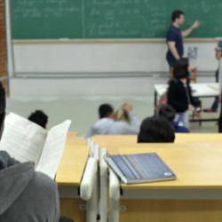 Apenas 7,4% dos professores em pós-graduação são negros ou indígenas no Brasil
